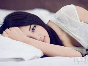 20條加速衰老的睡眠惡習(xí)你占幾條？