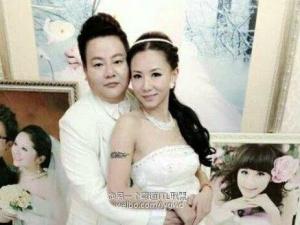 女同性戀結(jié)婚公開擺婚宴 家長(zhǎng)稱多個(gè)女兒是幸福