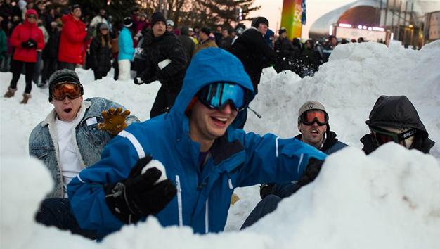 西雅圖近6000人打雪仗刷新吉尼斯紀(jì)錄，打破韓國(guó)2010年紀(jì)錄