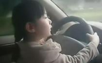 5歲女孩開車上路？孩子出行安全提醒