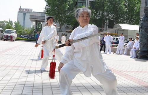 老人如何運(yùn)動防治骨質(zhì)疏松