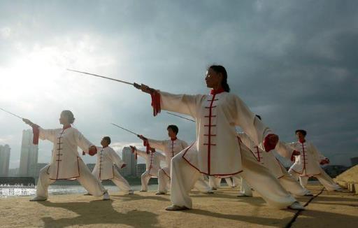 八段錦強(qiáng)身健體好處多 練習(xí)八段錦你需要注意這幾項