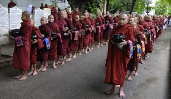 旅游出國去哪里?小眾獨特神圣小勐拉 讓你感受異域情