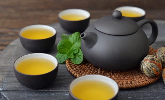 經(jīng)常喝茶有養(yǎng)生的功效 這10類人不適合喝茶